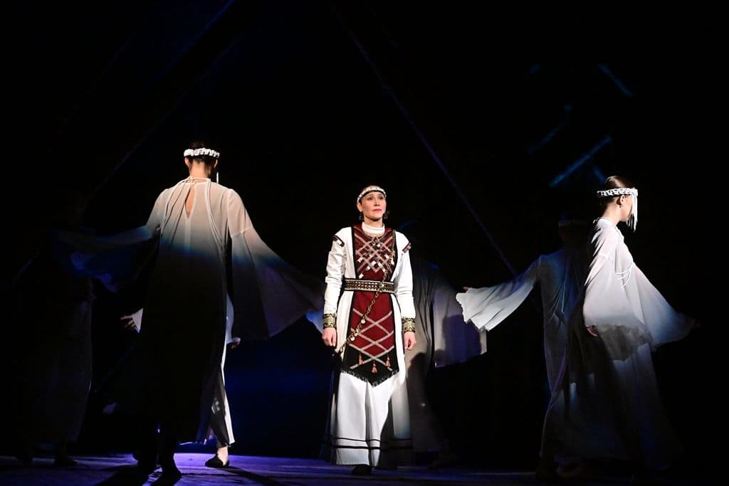 Фото спектакля 16