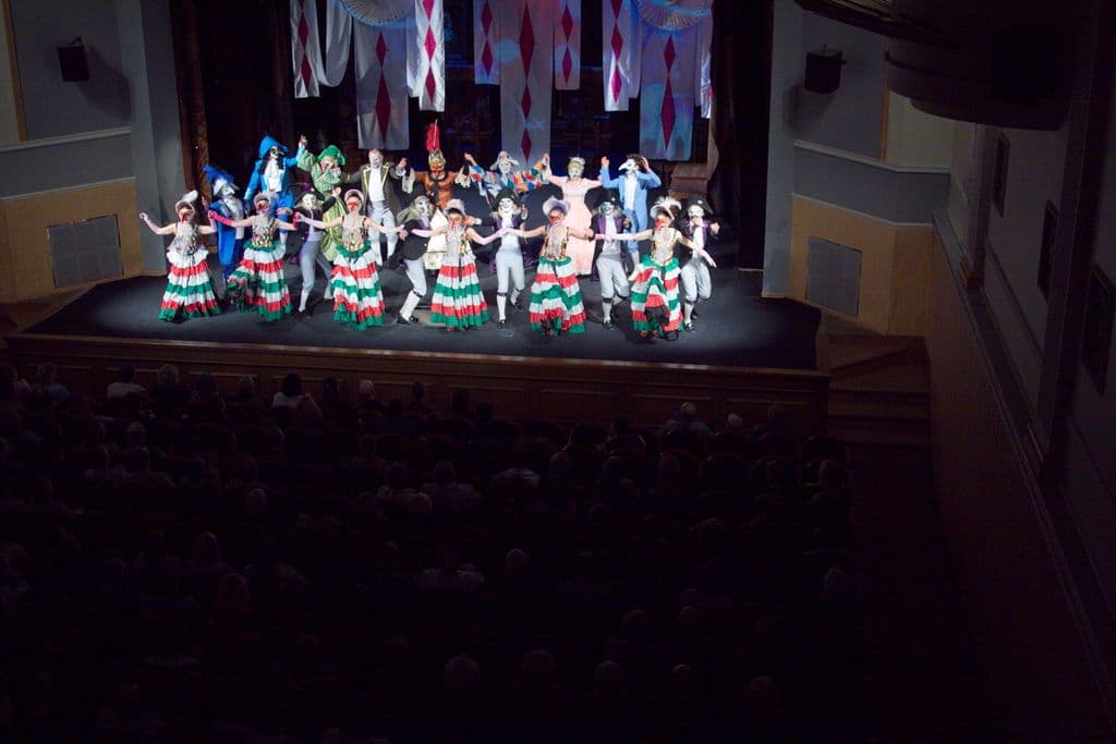 Удмурт театрын ортчиз искусстволы сӥзем уй.