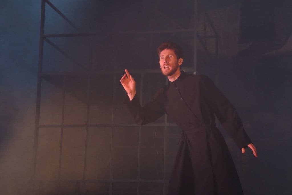 Фото спектакля 13