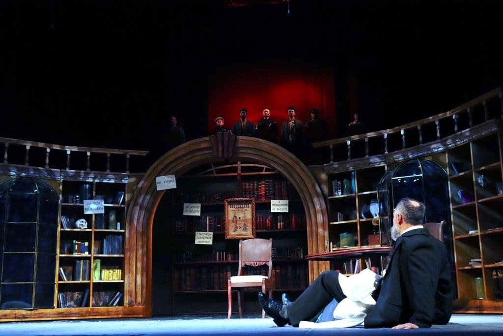 Фото спектакля 12