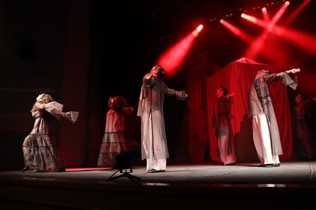 Фото спектакля 1